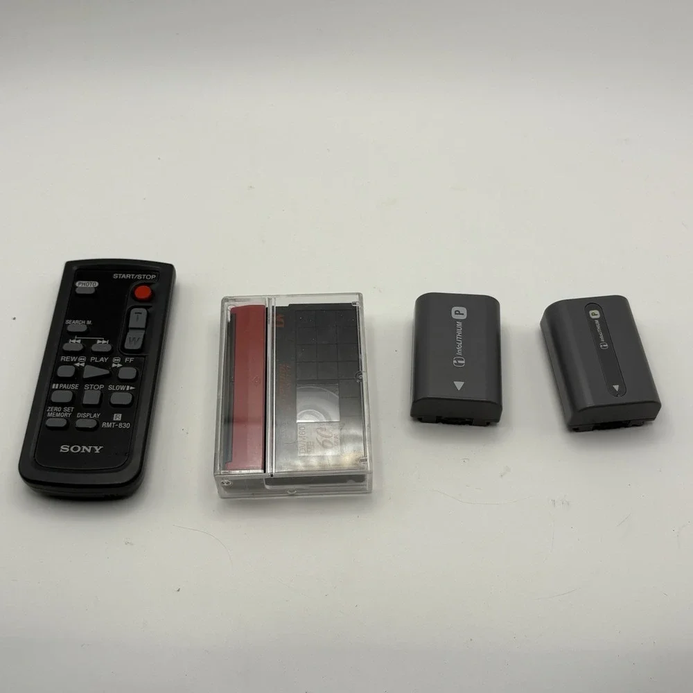 Sony Handycam DCR-HC21 Mini DV Camcorder - PARTS ONLY - PLEASE READ - Remote